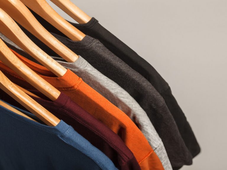 Tişört Satın Alırken Bunlara Dikkat: Kaliteli T-Shirt Nasıl Olmalı?