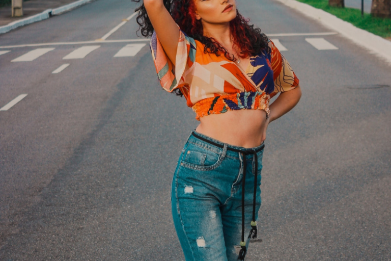 Kadınların En Sevdiği Crop Modelleri